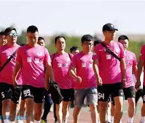Kaiyun中国网页版入口-关于足球联赛掀起高潮，塞北旋风队强势反弹南城麒麟队，高压逼抢奏功——赛后更衣室沸腾的信息